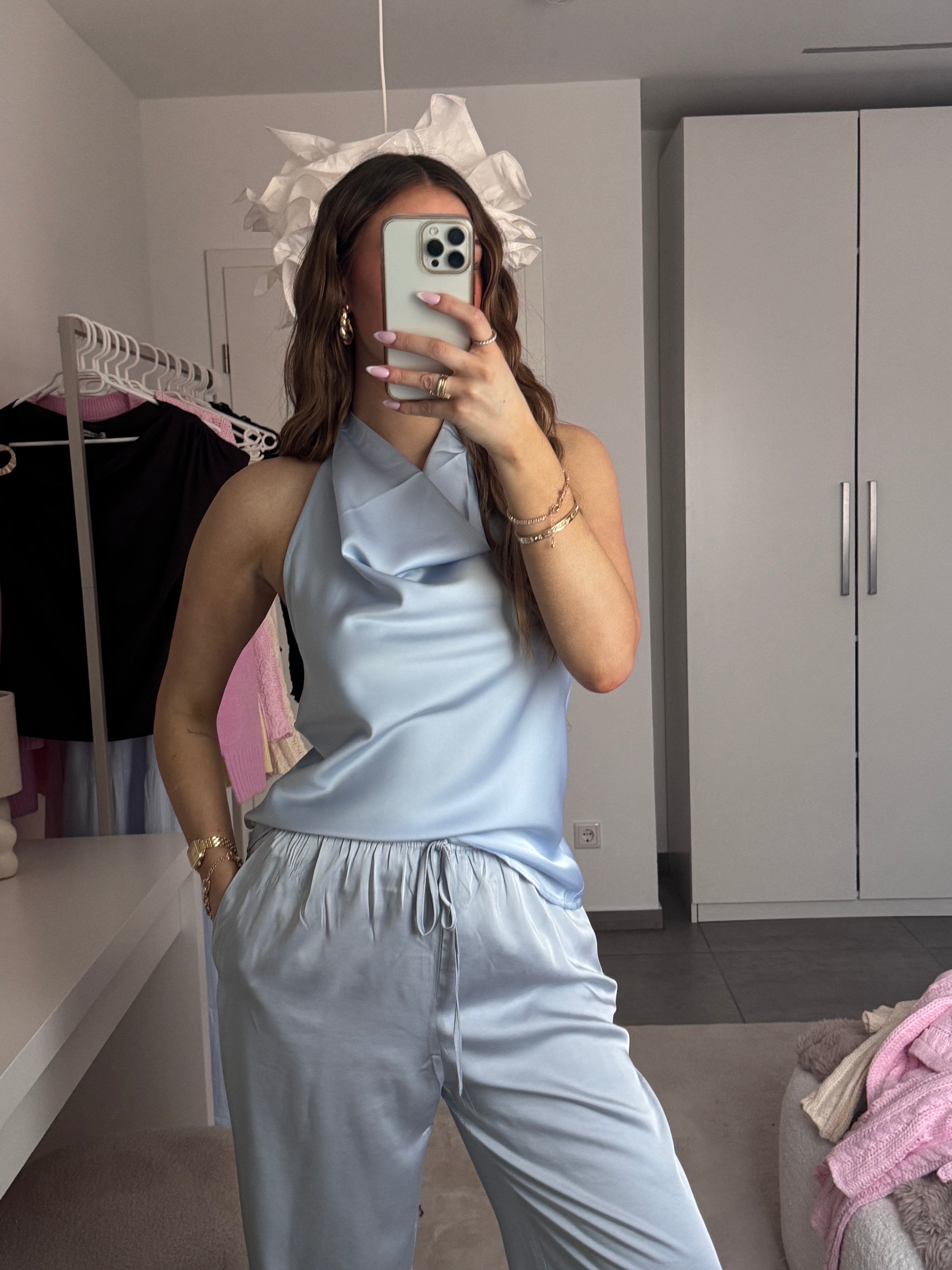 Satin-Look Halterneck Top Blau