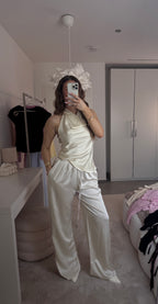 Satin Look Hose - Creme